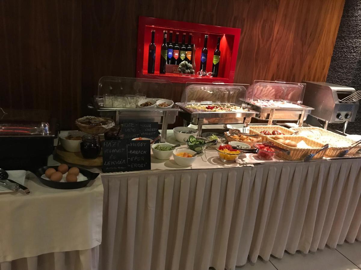 Szonyi Garden Hotel Pest Budapest Luaran gambar